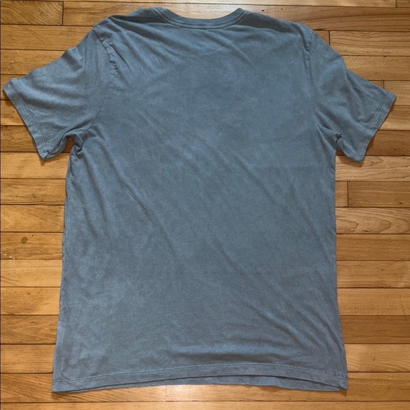 Nike Blue and Pink Short Sleeve Tees - Picture 4 of 4